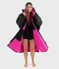 Dryrobe Advance Long Sleeve BLACK PINK - RECYCLED 16 Dryrobe Advance Long Sleeve BLACK PINK - RECYCLED -World Of Camping Black Pink 5 2024x2024 b2309ee5 7ed3 4190 84b6 f4e4a171d4f8
