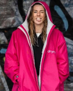 Dryrobe Advance Long Sleeve Hot Pink / Grey -World Of Camping female adult advance hotpink 5
